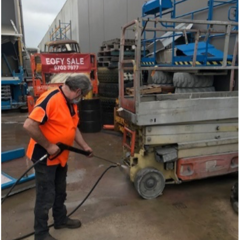 AusLift - Machinery Cleaning1-1